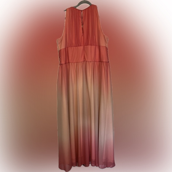 Jessica Howard Peach Halter embellished waist gown size 18 - Picture 2 of 9